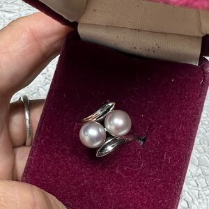 Vintage Sterling Silver Pearl Ring. Size 6.